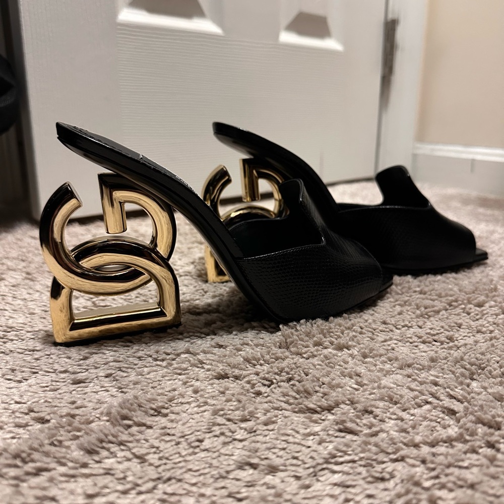 Dolce & Gabbana black signature heels (mules)